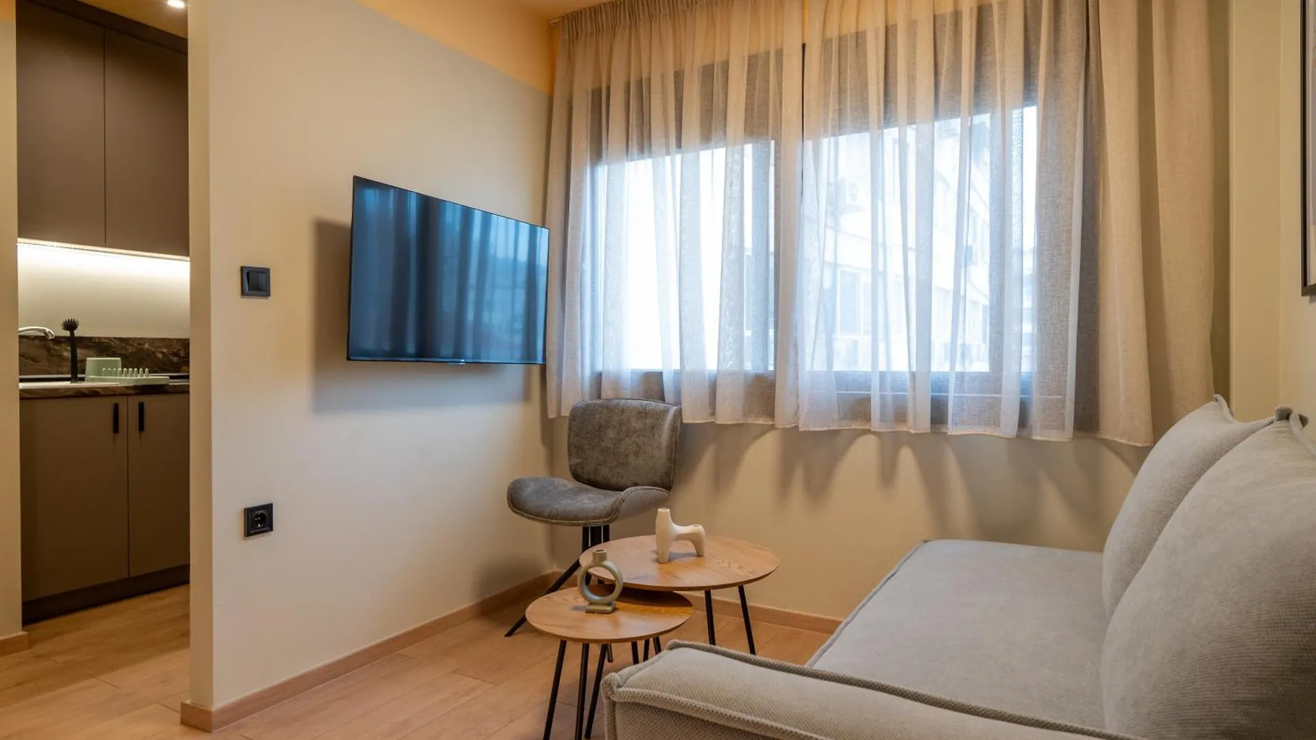 アパート Ermou Boutique Suites By Nest テッサロニキ