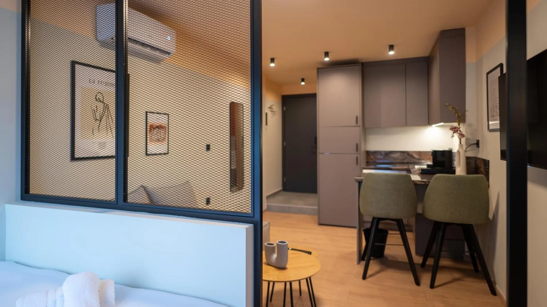 Ermou Boutique Suites By Nest テッサロニキ ギリシャ